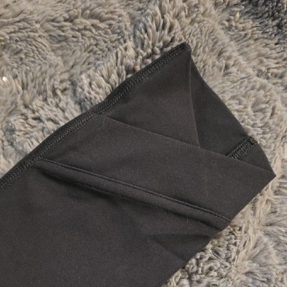 Gymshark Charcoal Black Leggings - Picture 2 of 6